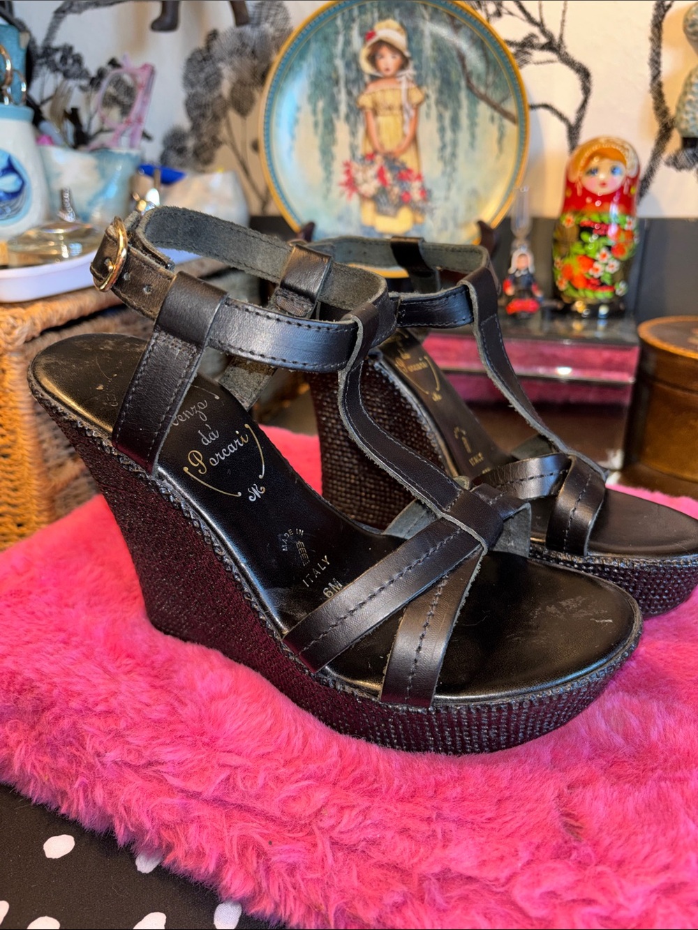 NWOT Renzo da Porcari black leather T-strap wedge sandals featuring a 4.5-inch h